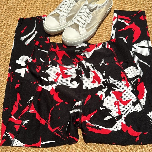 NEW CALVIN KLEIN PERFORMANCE 7/8 LEGGINGS ABSTRACT PRINT MESH LEG INSERTS SIZE M - Picture 3 of 10